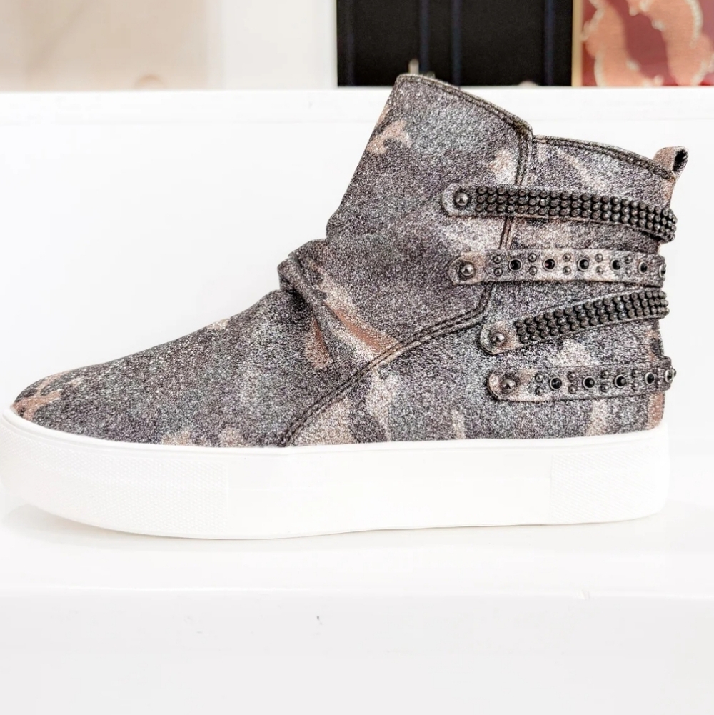 Not Rated | Muly Sneakers | Camo | Size 10